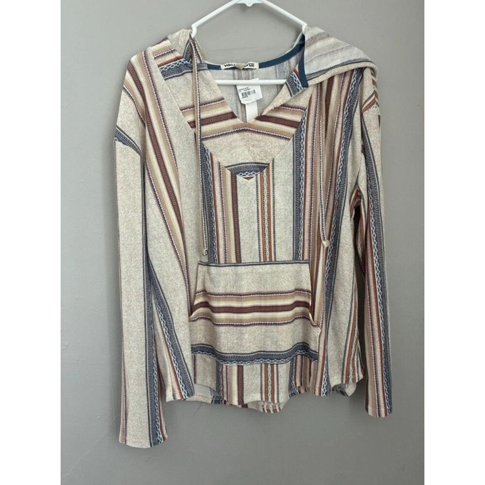 NWT  Pullover Top